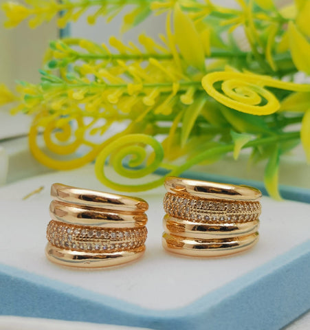 New fancy Original zirconia Gold plated tops