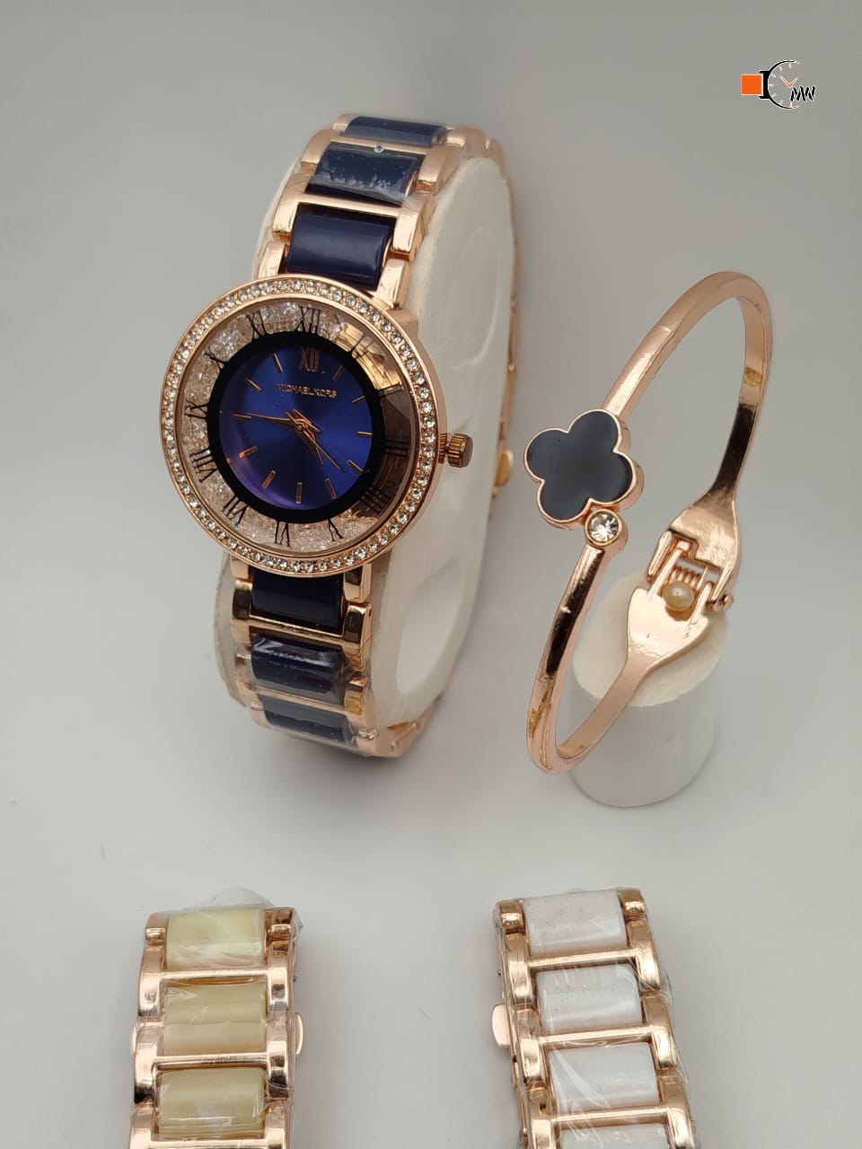 MICHAEL KORS  WOMENS COLLECTION  WATCH +BANGLE