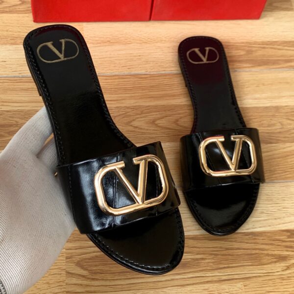 Valentino Slipper