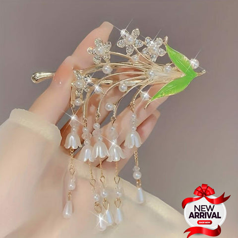 Beautiful white tulip hanging tassel Hair Clip