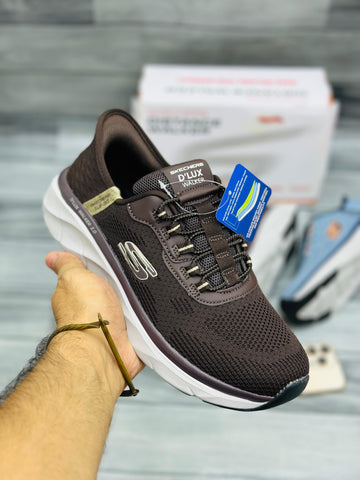 Skechers D’luxe memory foam