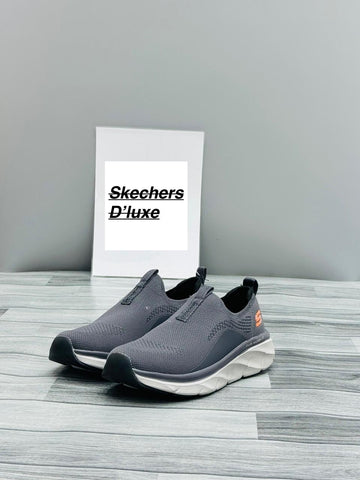 Skechers D’luxe Memory Foam