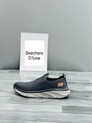 Skechers D’luxe Memory Foam